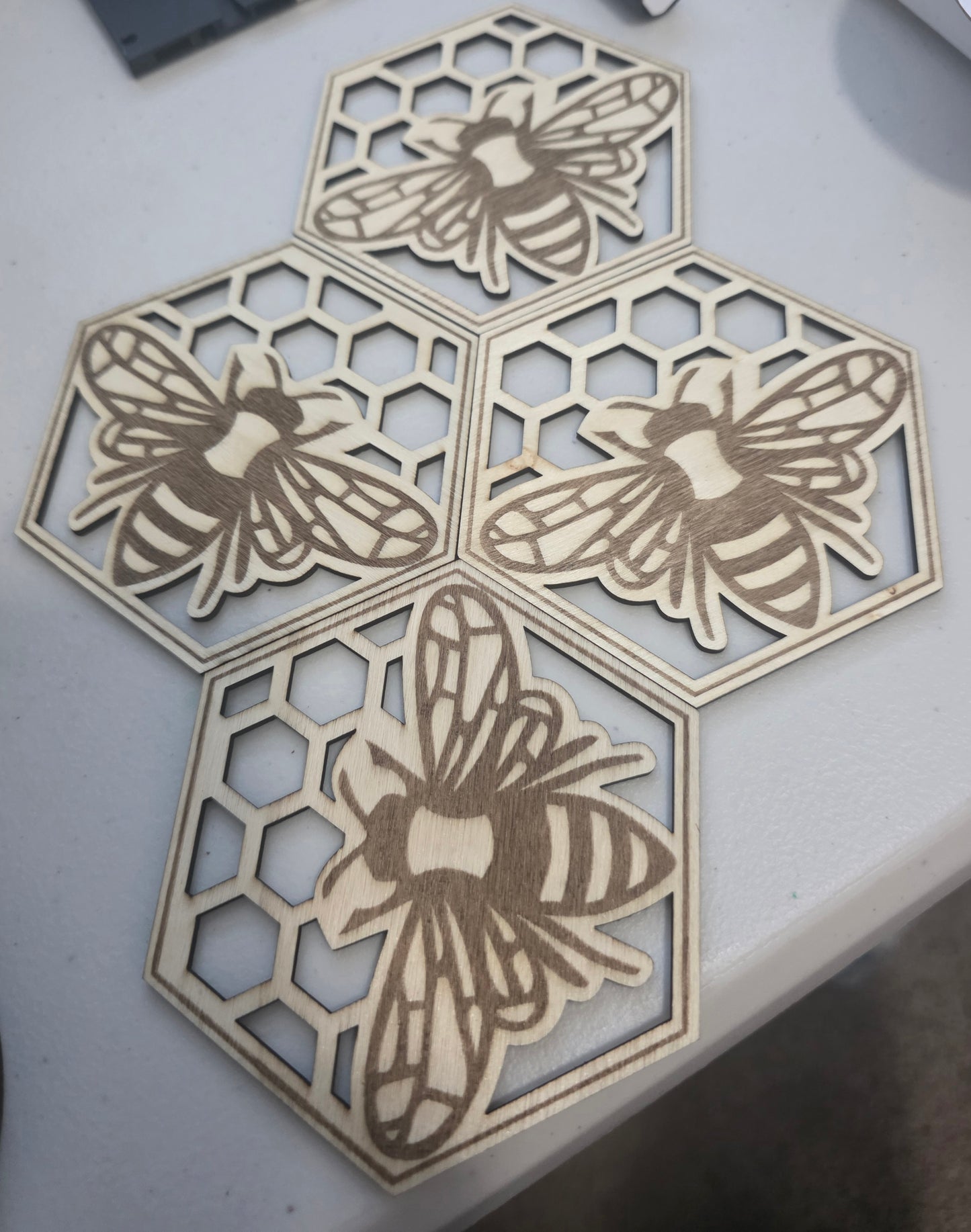 Bee Honeycomb Wooden Coasters Set – Laser Cut Honey Bee Drink Coasters – Rustic Farmhouse Table Decor – Honeycomb Bee Gift – Set of 4