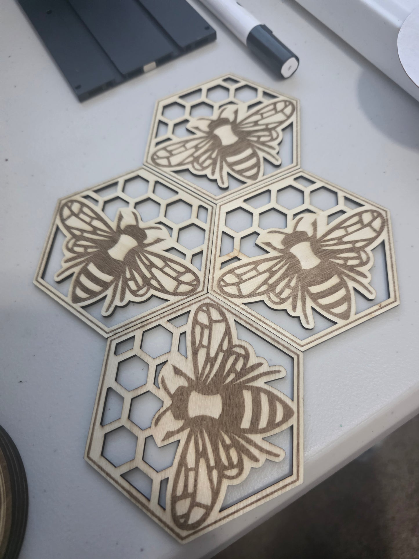 Bee Honeycomb Wooden Coasters Set – Laser Cut Honey Bee Drink Coasters – Rustic Farmhouse Table Decor – Honeycomb Bee Gift – Set of 4